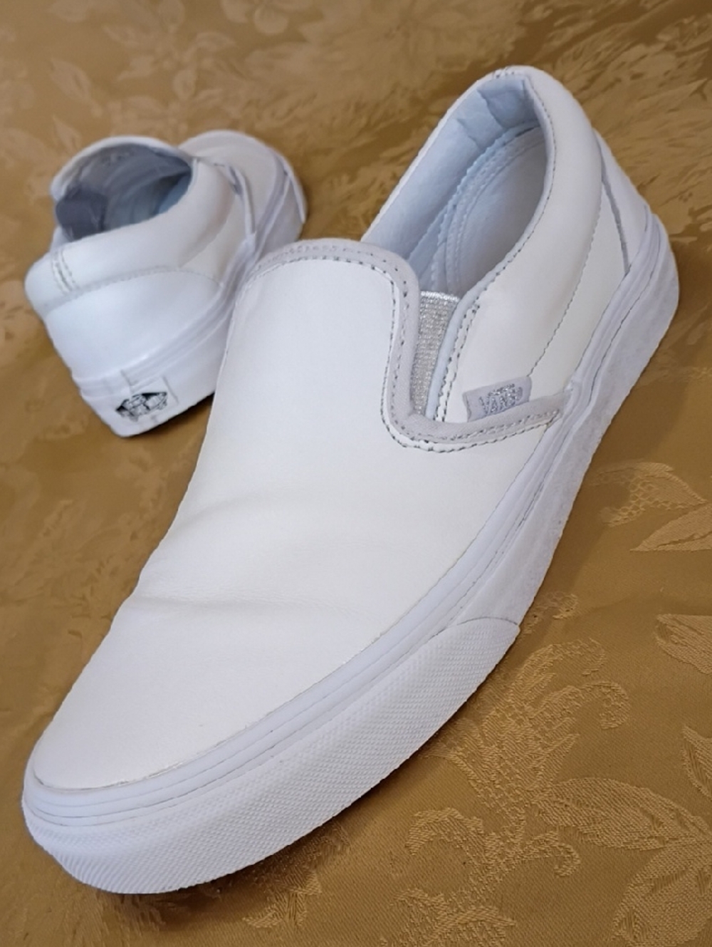 VANS Classic White Slip-On Casual Shoes Women's 8.5 Men's 7.0